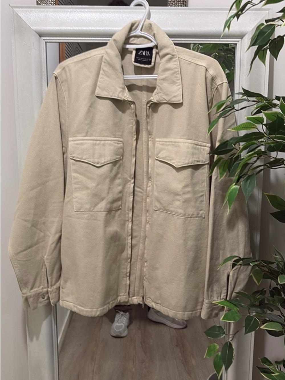 Zara Men's Light Beige Shirt Jacket size 44